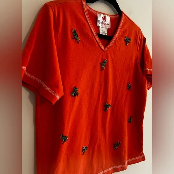 Quacker Factory Beaded Parrot Top Orange Tropical V Neck Size Medium - Picture 2 of 4
